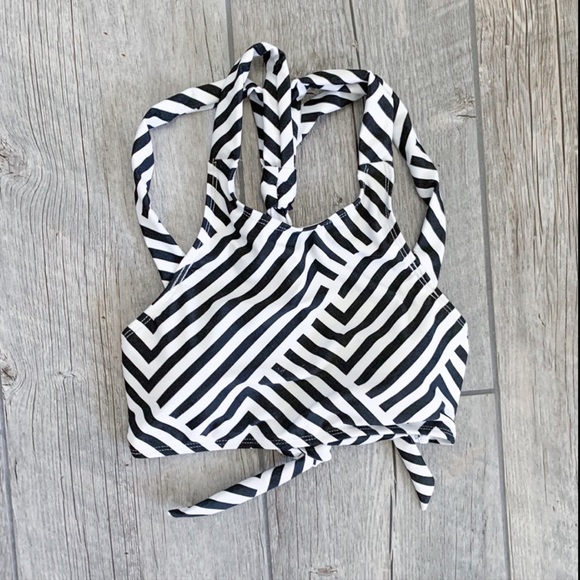 👙SALE $30 👙 NBW MODCLOTH Black and white swimsuit - Picture 6 of 10